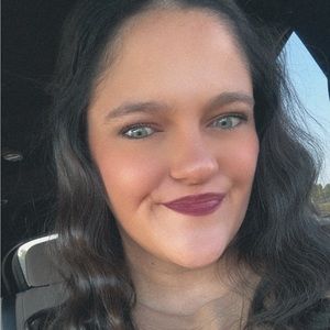 Meet your Posher, Sabrina